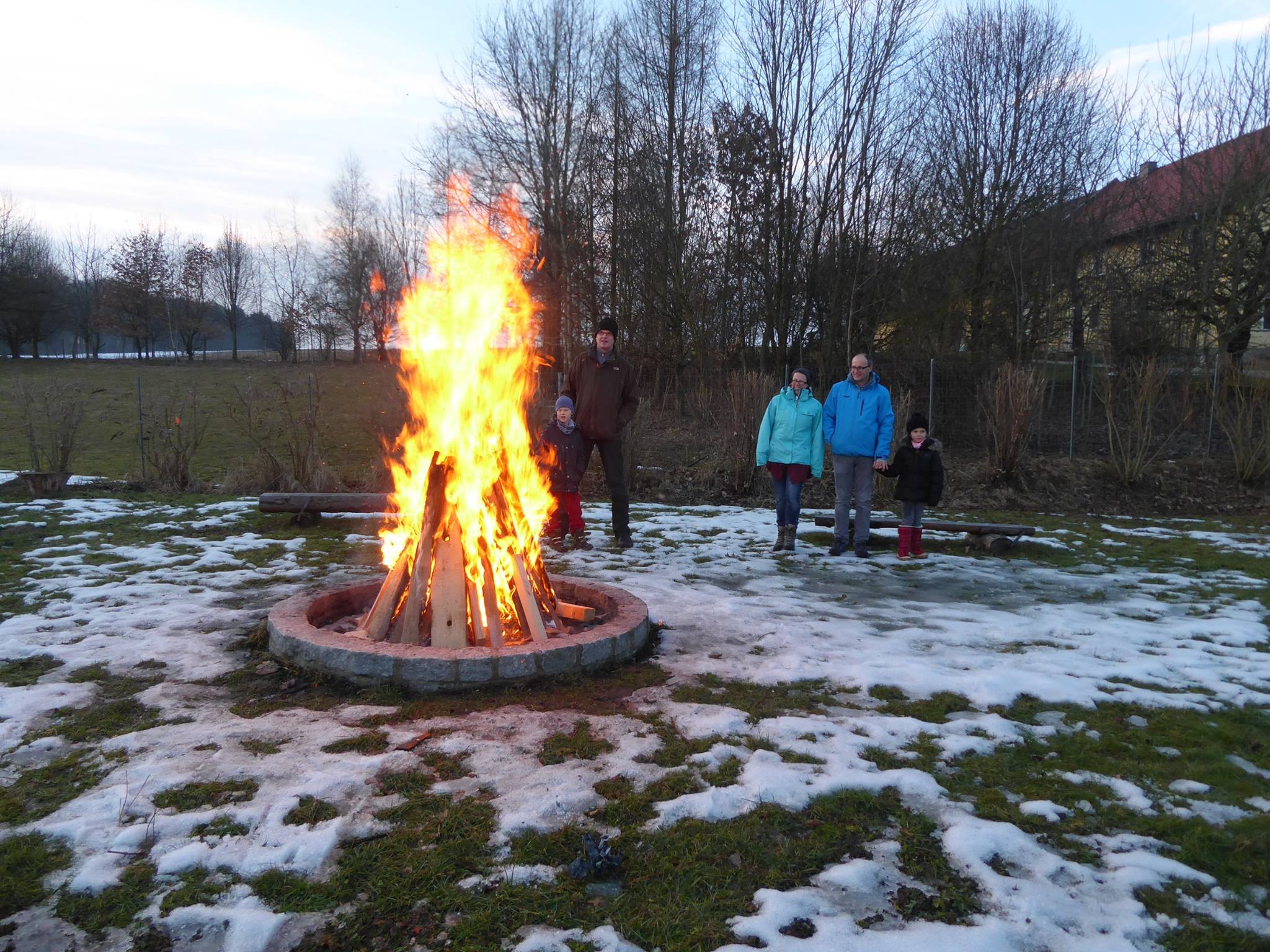 Lagerfeuer, Knacker & Stockbrot