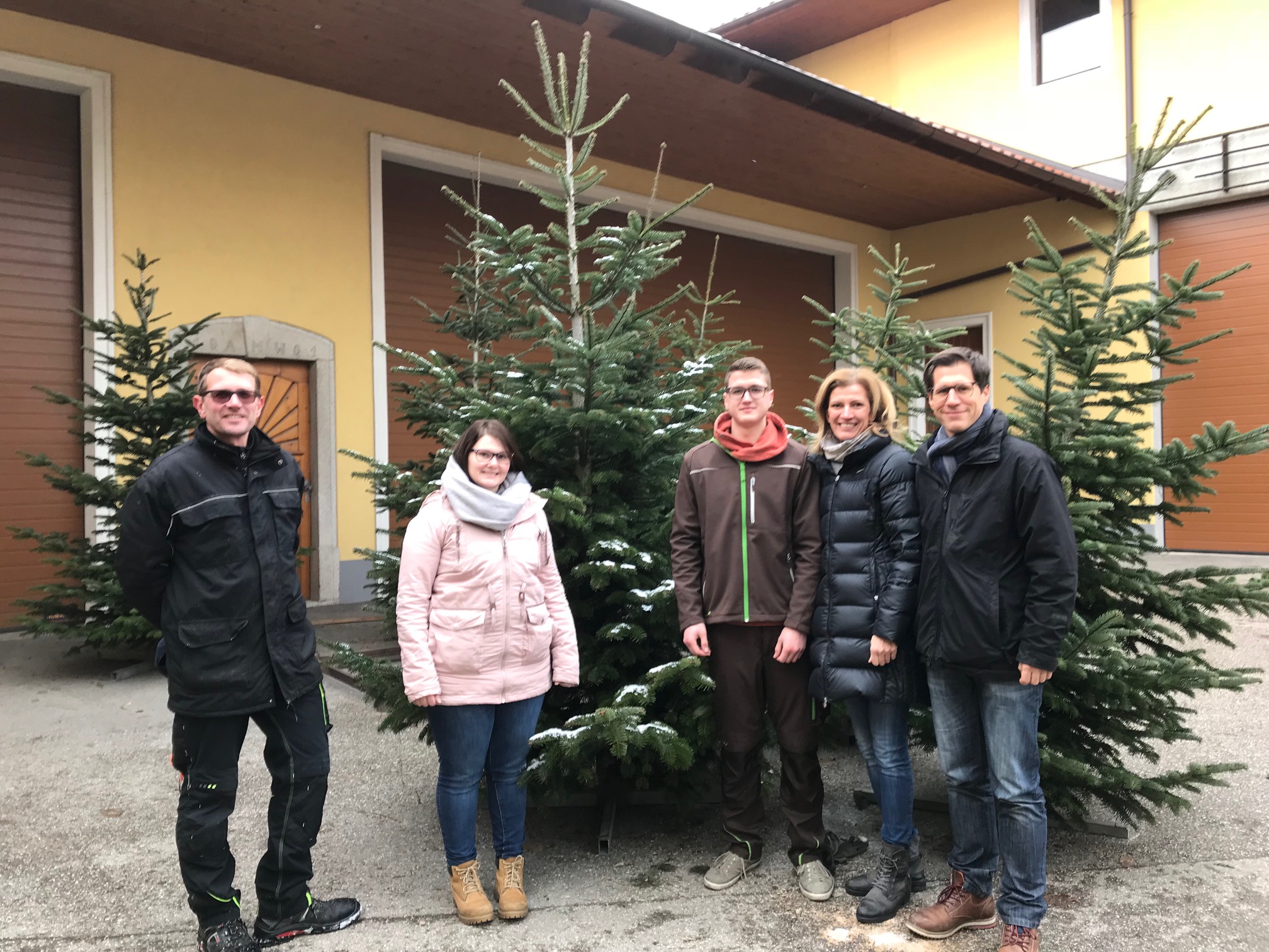 Der Baum ist da, Weihnachten kann kommen…