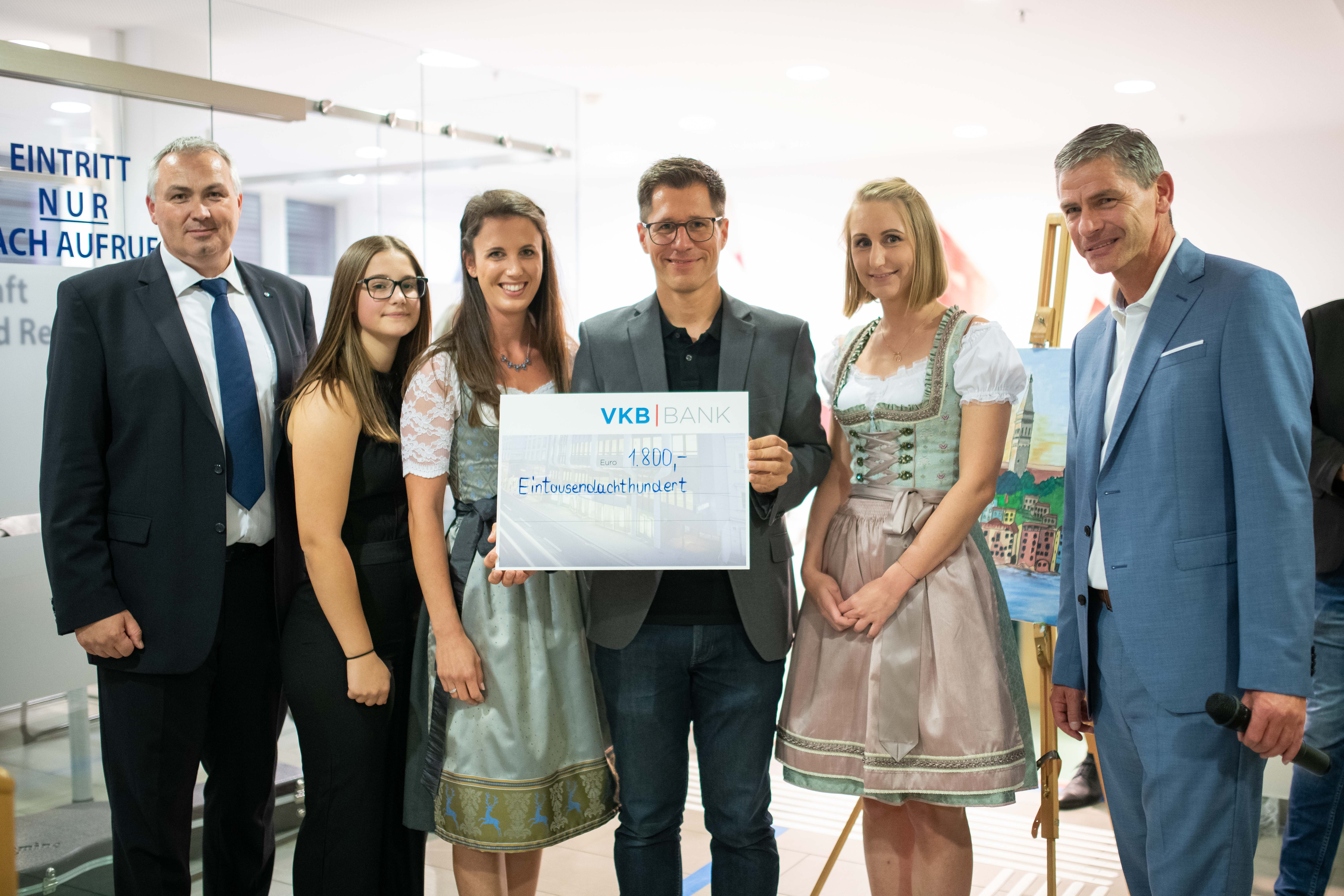 Vernissage erzielte € 1.8oo,– für das Kumplgut